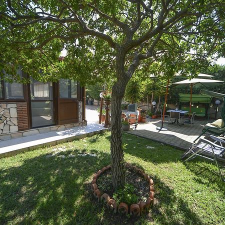 Villa Degli Olivi กัมโปเฟลิเช ดิ โรชเชลลา ภายนอก รูปภาพ